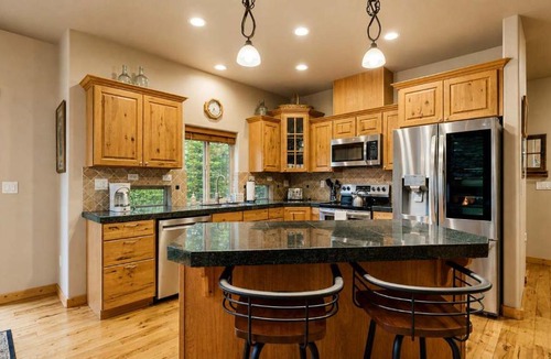 McCall House | Rustic Retreat Near Lake & Golf Course