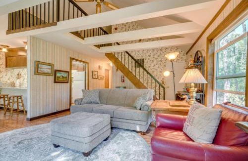 Truckee House | Rustic Riverfront Truckee Cabin w/Deck & BBQ