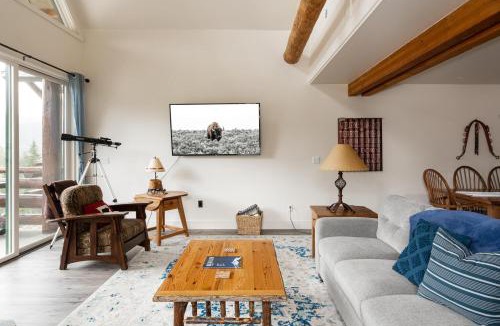Saddle Ridge House | Saddle Ridge B5