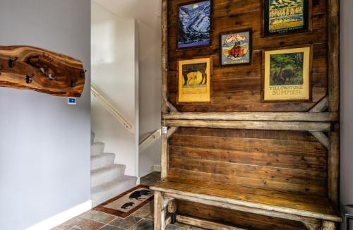 Saddle Ridge House | Saddle Ridge N2