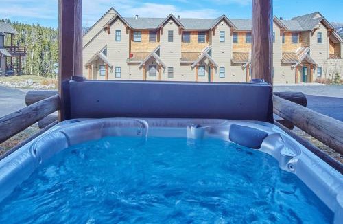 Saddle Ridge House | Saddle Ridge Townhome I-5