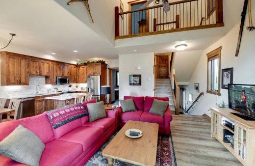 Four O'Clock Apartment | Saddlewood Snowbird Townhome: Ski-In Ski-Out, Hot Tub