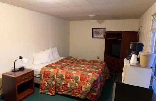 Baker Hotel | Sagebrush Inn Hotel