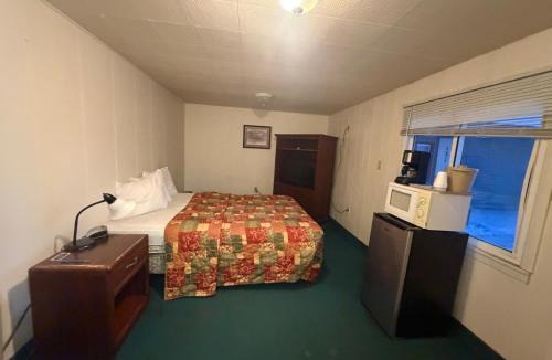 Baker Hotel | Sagebrush Inn Hotel