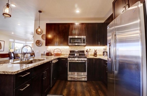 Dillon Apartment | Sail Lofts 101