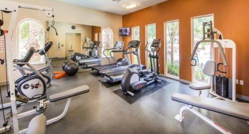 Valencia Apartment | Saints 2BDRM King Suite Deluxe Living Cali