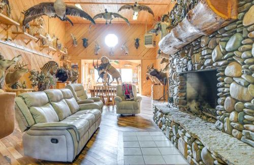 Salmon House | Salmon Vacation Rental w/On-Site River Access!