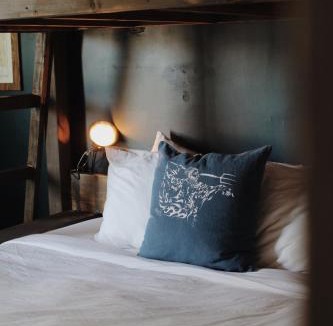 Ilwaco Hotel | Salt Hotel & Pub
