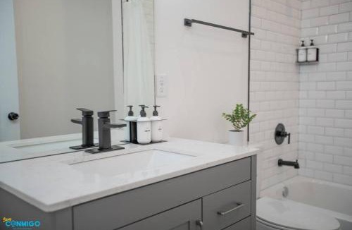 Poplar Grove House | Salt Lake Retreat + Rooftop Hot Tub + Near Ski Resorts