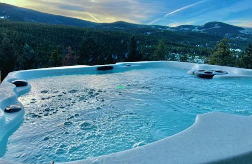 Shadow Mountain House | Salty Hot Tub At Rabbit Hole A Frame In The Woods