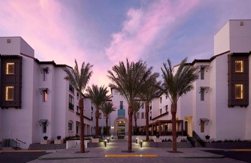 Rancho Cucamonga Hotel | Sanctity Hotel Rancho Cucamonga, Tapestry Collection Hilton