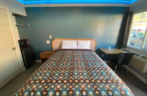 South Gate Hotel | Sands Inn
