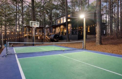 Pickens House | Sauna+Cold Plunge | Pickleball | Cabin Sleeps 14