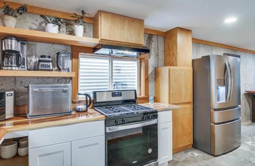 Bozeman Apartment | Sauna, Gas Grill & More! Belgrade Duplex