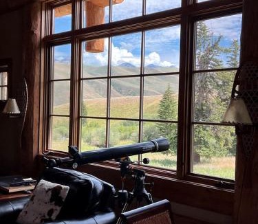 Cameron House | Scenic Creekside Lodge with Decks and Madison River Access near Yellowstone, Ennis Montana
