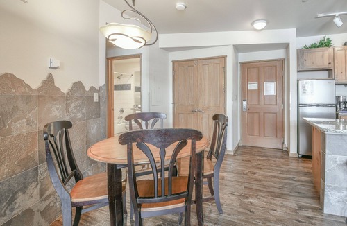 River Run Condo | Scenic Gondola Rides | Hot Tub | River Run Action