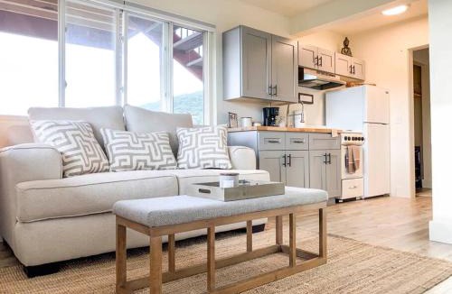 Steamboat Springs House | Scenic Mountainside Studio