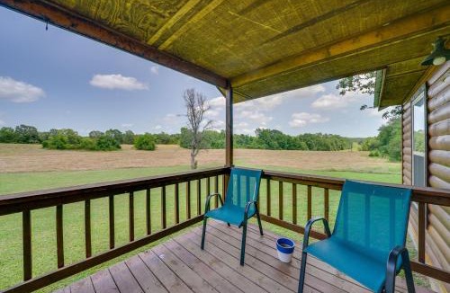 Octavia Apartment | Scenic Oklahoma Studio Cabin on 80 Acres w/Views!