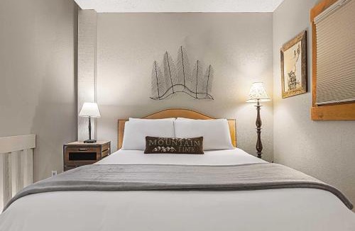 Steamboat Springs Apartment | Scenic Serenity