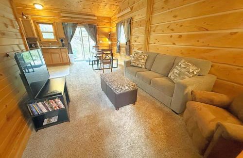 Custer House | Schuster's Cabin