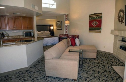 Arcadia Apartment | Scottsdale Camelback Resort Peaceful Studio with Hot Tub
