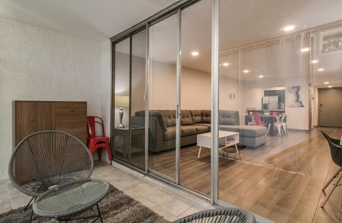 South Scottsdale House | Scottsdale entertainment district 2bdrm Gem