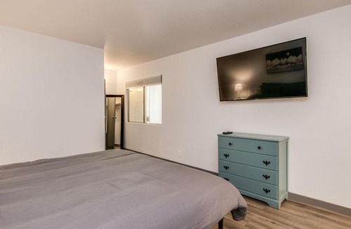 South Scottsdale House | Scottsdale entertainment district 2bdrm Gem