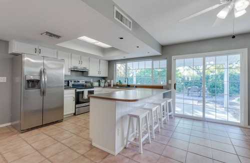 Norma Estates House | Scottsdale Oasis Dog-Friendly, Pool, Grill