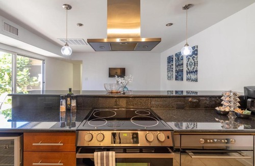 Chateau De Vie Four Apartment | Scottsdale Orange Blossom