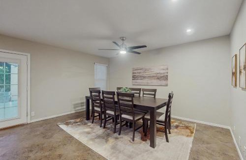Paradise Valley Village House | Scottsdale Poolside Hideaway