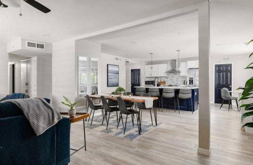 Melrose Village House | Scottsdale Serenity