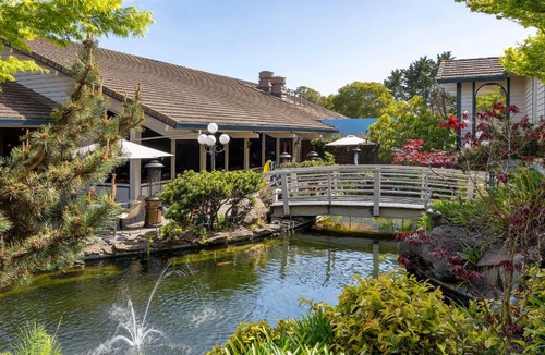 Aptos Hotel | Seacliff Inn Aptos, Tapestry Collection by Hilton