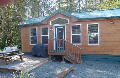 Seaside Resort | Seaside Camping Resort Cottage 11
