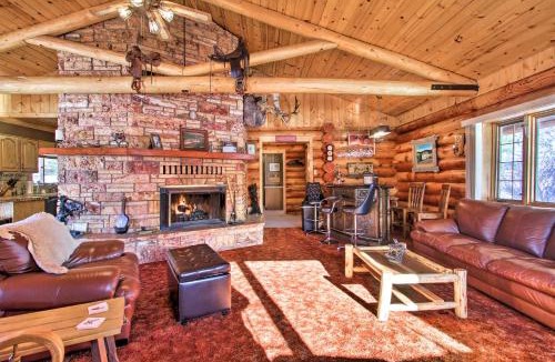 Dillon House | Secluded Dillon Home w/Private Hot Tub + Deck!