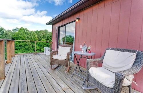 Harrison House | Secluded Harrison Retreat w Fire Pit and Deck