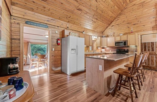 Harrison House | Secluded Harrison Retreat w Fire Pit and Deck