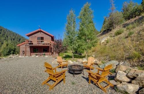 Livingston House | Secluded Livingston Retreat w/Deck + Fire Pit!