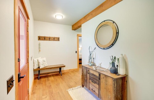Livingston House | Secluded Livingston Retreat w/Deck + Fire Pit!