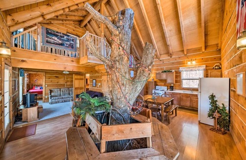 Bellevue House | Secluded Spragueville Cabin by ATV Trails & River!