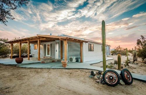 Twentynine Palms House | Secluded Twentynine Palms Accommodation for Glamping in California