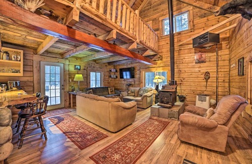 Vanderbilt House | Secluded Vanderbilt Cabin, 9 Mi to Treetops!