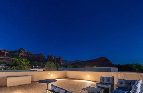 West Sedona House | Sedona Luxury Mountain views, HotTub, Rooftop Deck