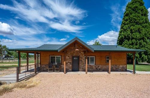 Kanab House | Sequoia Homestead in Kanab Pets OK Heated Pool