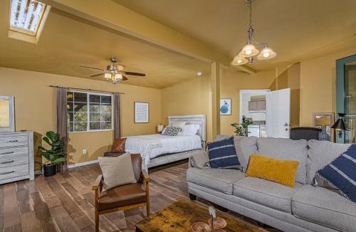 Three Rivers House | Sequoia Riverfront Guest House Right On The Water