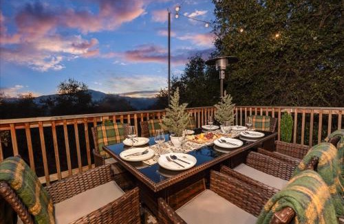 Yosemite Forks Villa | Sequoia's Dream with Mountain View, Spa, Heated Floor, Bar, Cinema!