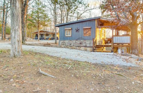 Elizabeth Apartment | Serene & Cozy Studio Cabin: Walk to Norfork Lake!