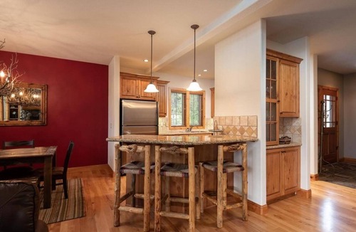 Sunriver House | Serene Escape with Access to The Cove