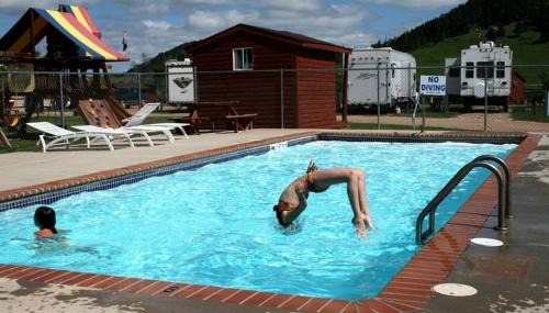 Sturgis House | Serene Family-Friendly Cabin with Resort-Style Amenities Near Black Hills in Sturgis, South Dakota