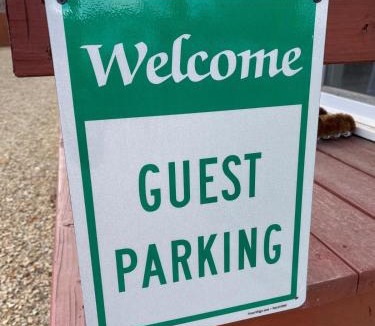 Helena Apartment | Serenity Retreat Pets OK Backyard BBQ & Firepit
