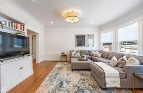 Richmond District House | Seventeenth Avenue City Retreat